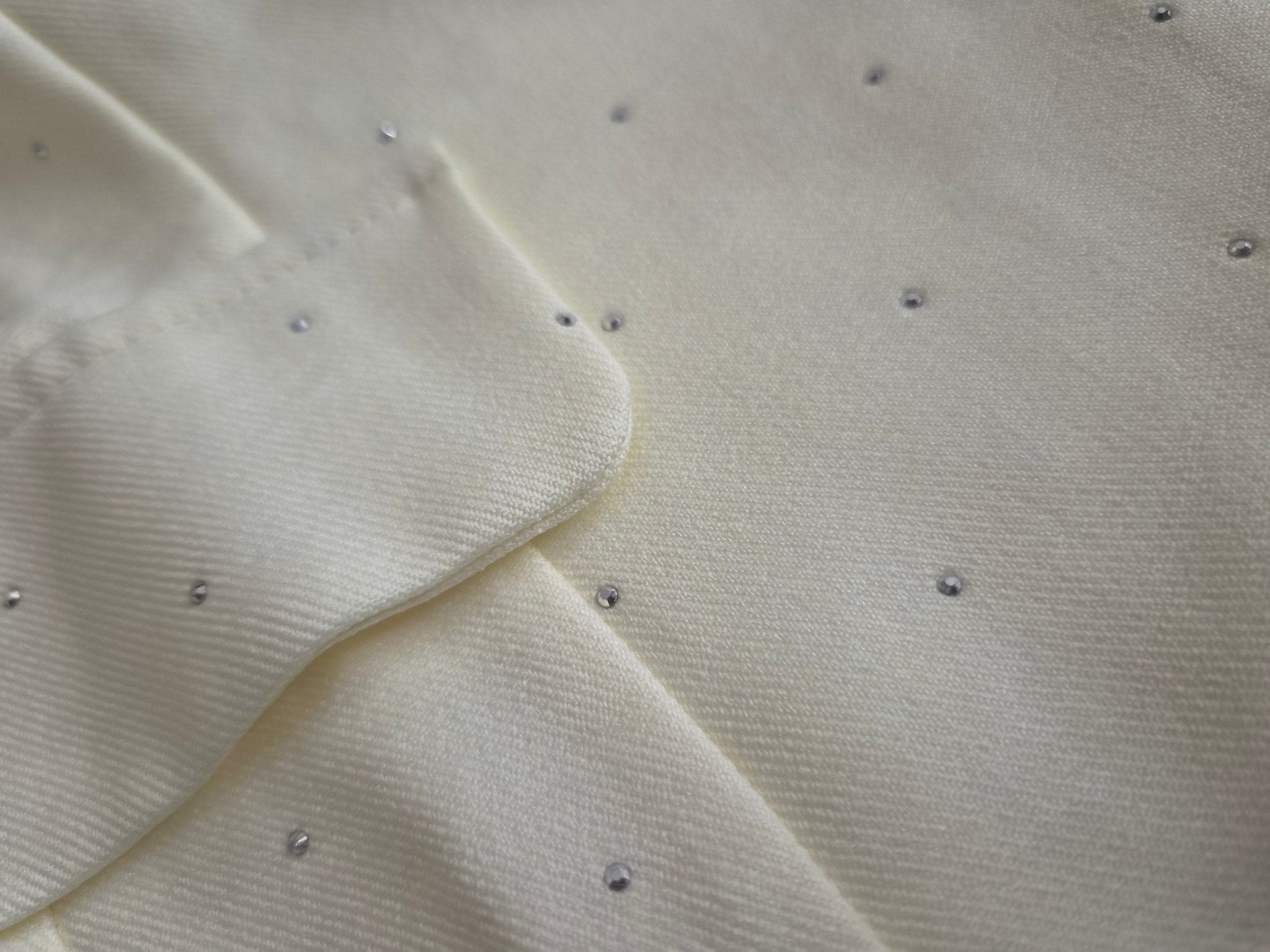 Eleganter Damen-Anzug mit Weste & Steinchen-Besatz - Milano Royal Boutique